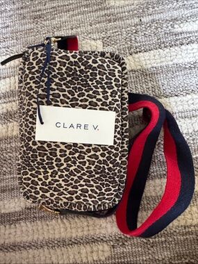 Clare V